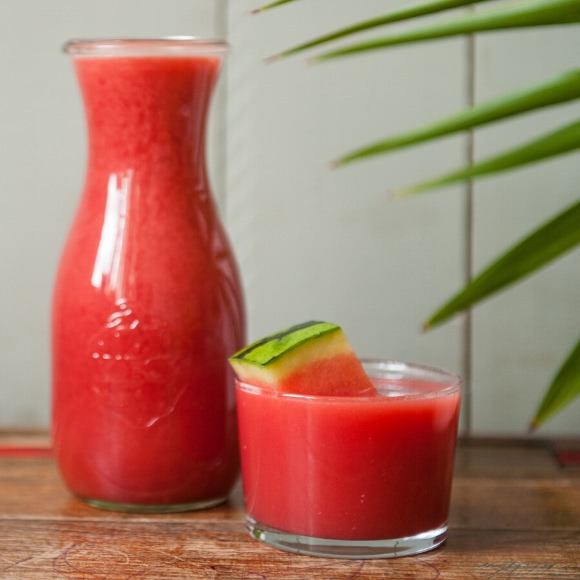 Wassermelonensaft mit Erdbeeren