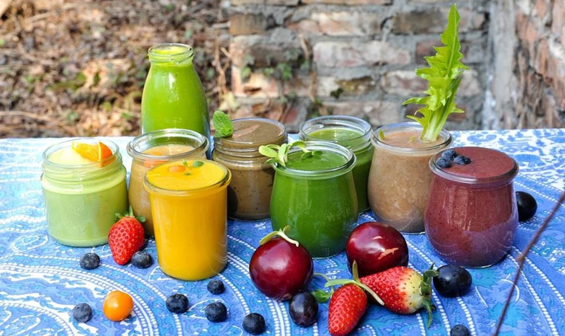 Frucht Smoothie und Grüne Smoothies im Smoothie Maker zubereiten